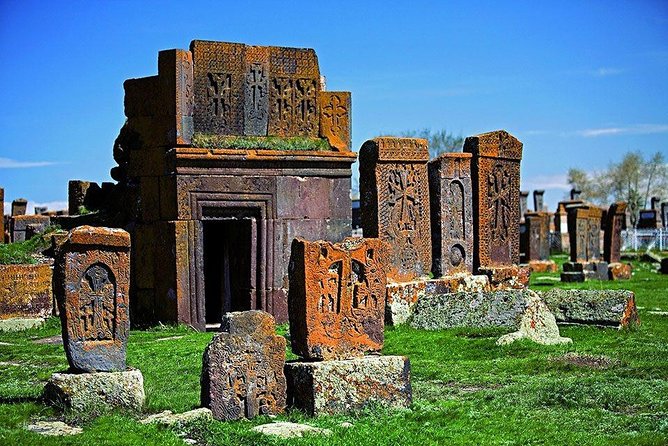 Lake Sevan, Hayravank, Noratus, Selim Pass, Jermuk, Areni - Itinerary Highlights