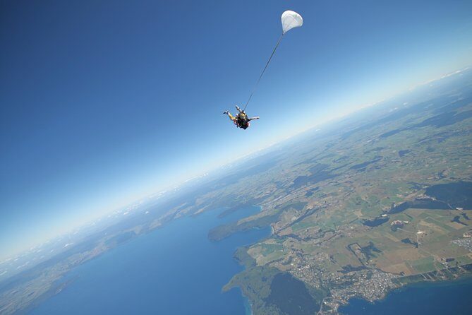 Lake Taupo 12,000-Foot Tandem Skydiving - Who Will Love This?
