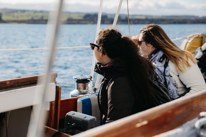 Lake Taupō Private Day Tour From Auckland to MāOri Rock Carvings - Important Tour Details and Requirements