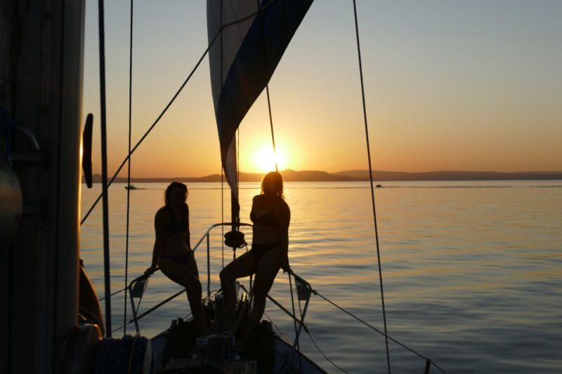 Lake Taupo: Sailing Trip to the Maori Rock Carvings - Inclusions and Amenities