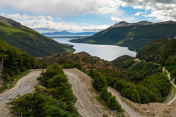 Lakes District 4x4 Full-Day Tour With Lunch From Ushuaia - Culinary Delights of the Tour