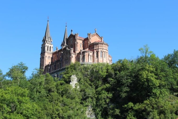 Lakes of Covadonga: Mountain Route for All Audiences - Pricing and Cancellation