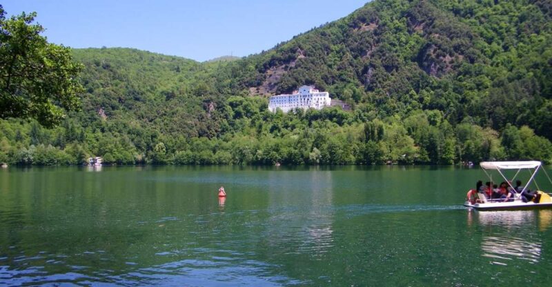 Lakes of Monticchio: Guided Private Walking Tour - Activity Description