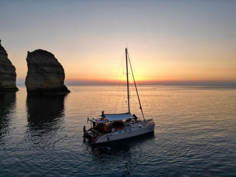 Lampedusa: Catamaran Tour Around the Island With Lunch - Experience Highlights