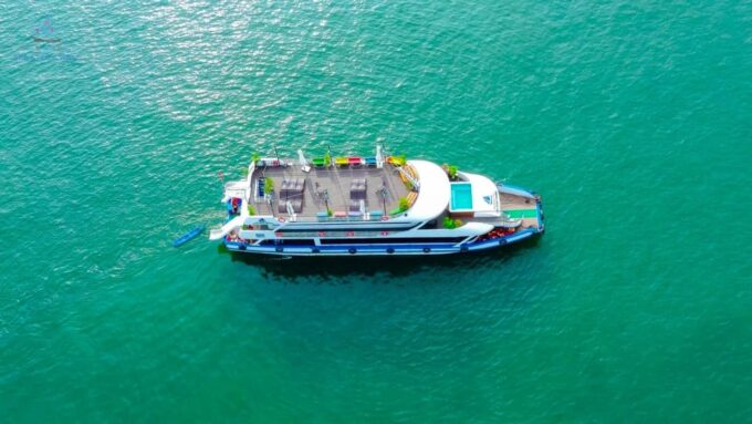 Lan Ha Bay Luxury Day Cruise: Kayak, Water Slides, Jacuzzi - Pickup and Drop-off