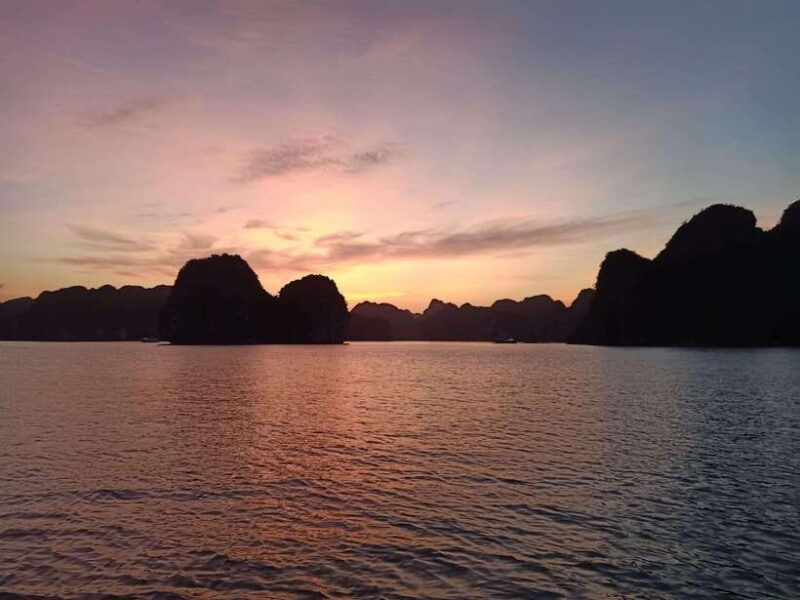 Lan Ha Bay Sunset and Night Kayak With Bioluminescence - Traditional Vietnamese Dinner