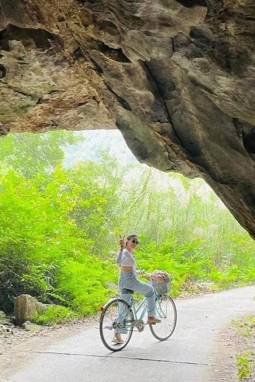 Lan Ha Bay, Viet Hai Village- Private Canoe From Cat Ba Town - Bike Through Viet Hai