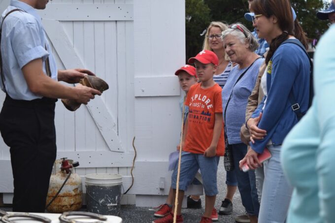 Lancaster County: Amish Farmlands, Museum Tour, Farm Visit - Accessibility and Language Support