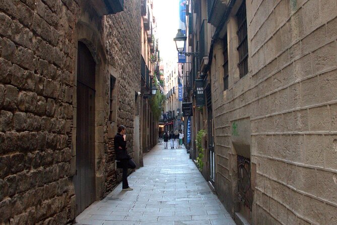 Landmarks and Legends of El Born: A Self-Guided Audio Tour - Uncovering Centuries-Old Legends
