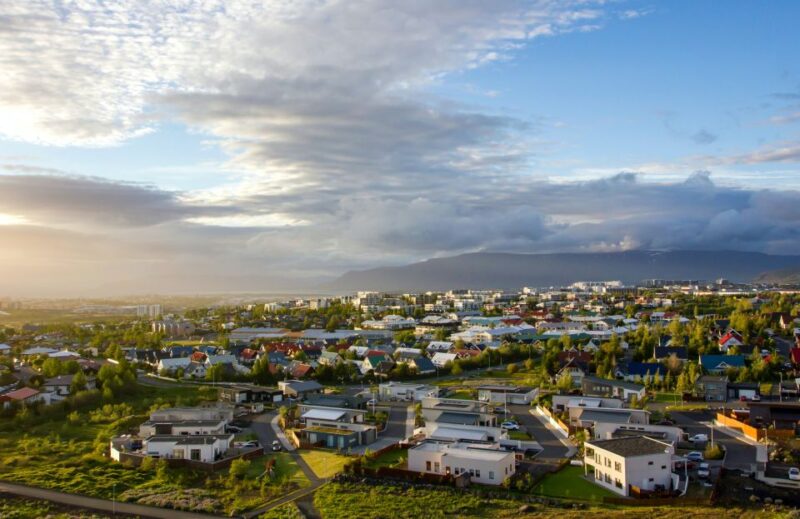 Landmarks From Above: Helicopter Tour With Geothermal Bath - Key Attractions