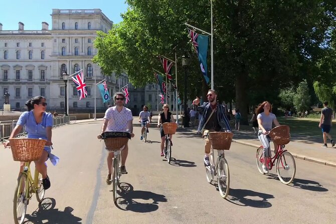 Landmarks & Gems: London Bike Ride +Historic Pub +Graffiti - Tour Requirements