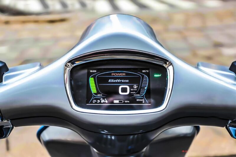 Langhe: Vespa Tour With a Delicious Barolo Wine Tasting - Eco-friendly Mobility