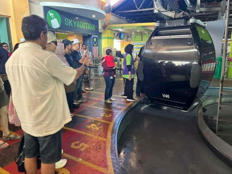 Langkawi cable car and Skybridge Tickets - Exploring the Langkawi Cable Car and Skybridge: An Authentic Mountain Adventure