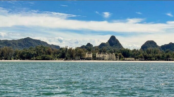 Langkawi: Half-Day Private Kilim River Mangrove Boat Tour - Exploring Mangrove Swamps and Wildlife