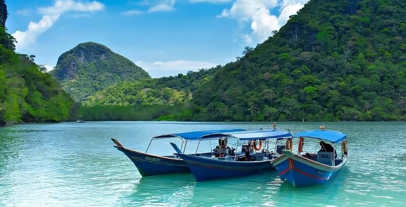 Langkawi: Island Hopping Shared or Private Boat Options - Tour Options and Group Sizes