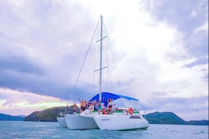Langkawi : Sunset Dinner Cruise Including Hotel Transfer -Sharing - Included in the Cruise Package