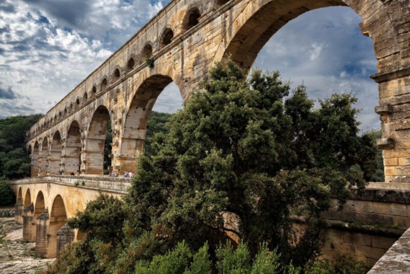 Languedoc-Roussillon: Pont Du Gard Private Tour & History - Tour Language Options