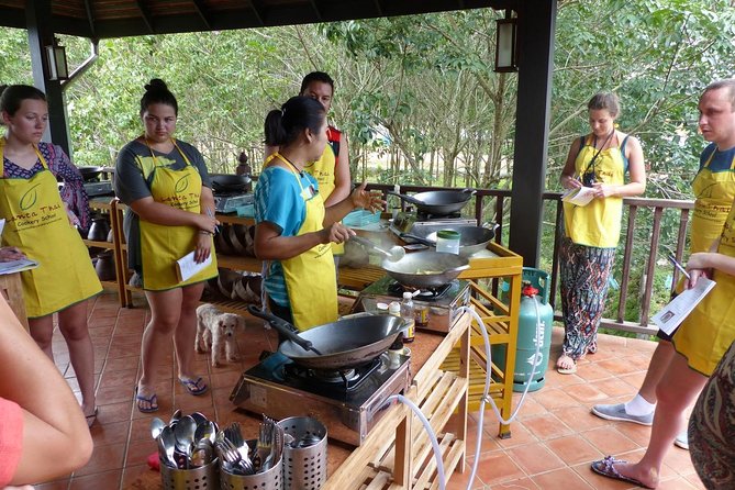 Lanta Thai Cookery School - Meeting Point and Pickup