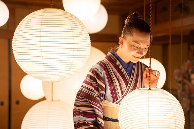 Lantern and Mini Japanese Umbrella Painting With Artisan Visit - The Therapeutic Benefits of the Experience