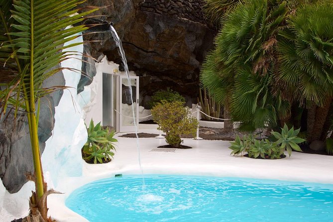 Lanzarote Cesar Manrique Excursion With Green Caves or Jameos Del Agua Entrance - Inclusions and Experience