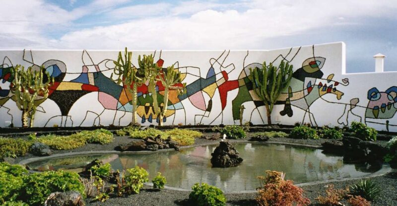 Lanzarote: César Manrique Foundation and Teguise Market - Highlights and Experiences