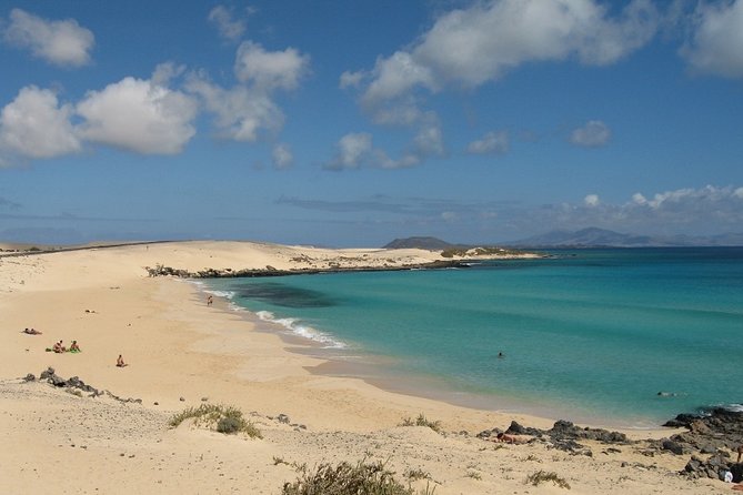 Lanzarote: Ferry Ticket to Fuerteventura With Free Wifi - Meeting Point and Logistics
