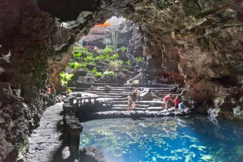 Lanzarote: Full Day Bus Tour With Scenic Views - Timanfaya National Park