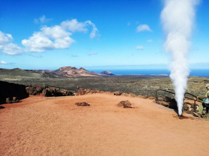 Lanzarote: Full-Day Island Highlights Tour - Comfortable Shoes