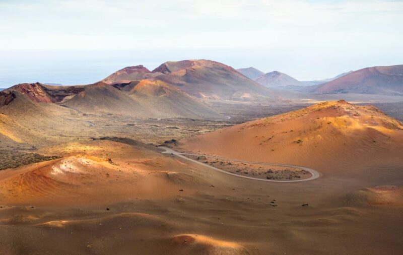 Lanzarote: Guided Day Trip to Timanfaya Park & Green Lake - Exploring Timanfaya National Park