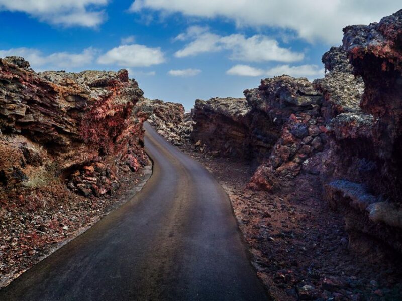 Lanzarote: Guided Day Trip to Timanfaya Park & Green Lake - Optional Camel Ride Experience
