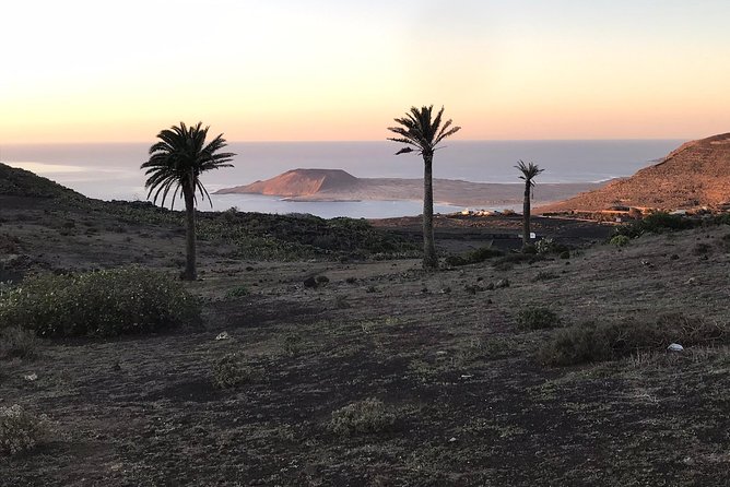 Lanzarote Highlights. Private Tour With Pickup (Price per Vehicle, Not P.P.) - Cancellation and Booking Information