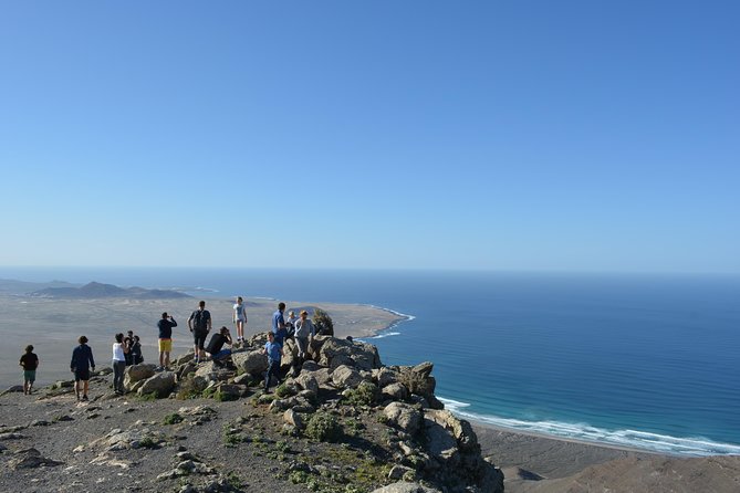 Lanzarote Minibus Tour: A Different Route - Discovering the Islands Unique Architecture