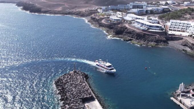 Lanzarote: Puerto Del Carmen & Puerto Calero Boat Transfer - Age Restrictions