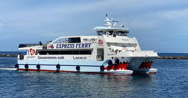 Lanzarote: Return Ferry to La Graciosa With Bus Pickup - Transportation and Pickup Details