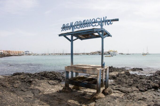 Lanzarote: Return or 1-Way Ferry to Fuerteventura With Wifi - Booking and Cancellation