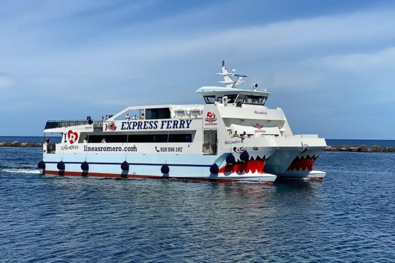 Lanzarote: Roundtrip Ferry Ticket to La Graciosa With Wi-Fi - Ferry Experience and Amenities