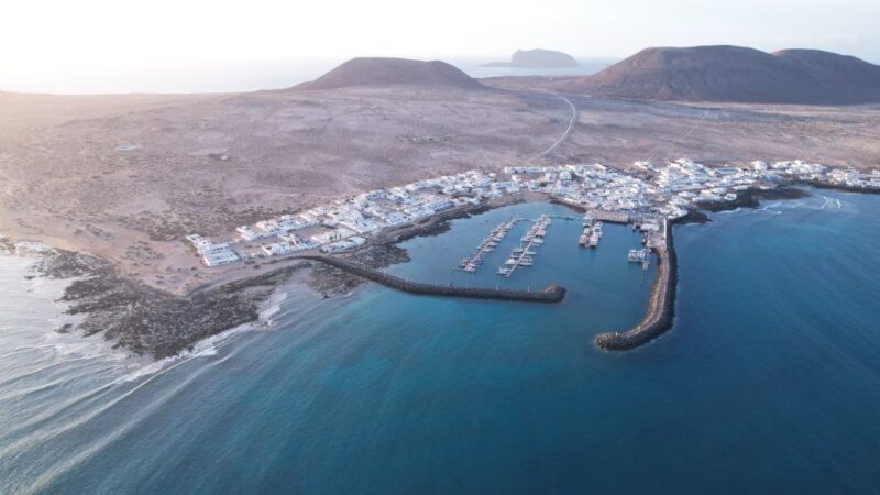 Lanzarote: Roundtrip Ferry Ticket to La Graciosa With Wi-Fi - Flexible Departure Times