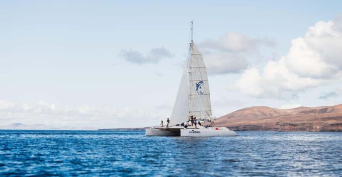 Lanzarote Sunset Experience With Dolphin Spotting - Language Availability