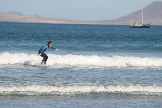 Lanzarote Surfing Session - Group Size and Accessibility