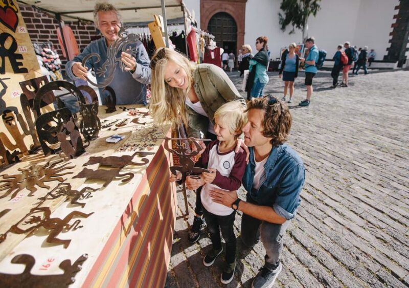 Lanzarote: Teguise Handicraft Market and La Graciosa Island - Pristine Beaches and Landscapes