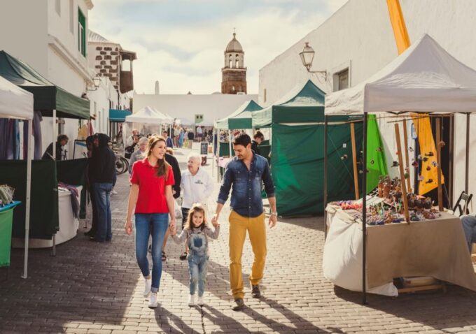Lanzarote: Teguise Handicraft Market and La Graciosa Island - Live Commentary Highlights