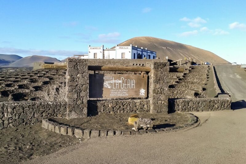 Lanzarote: Timanfaya National Park Volcanic Craters Tour - Safety and Accessibility