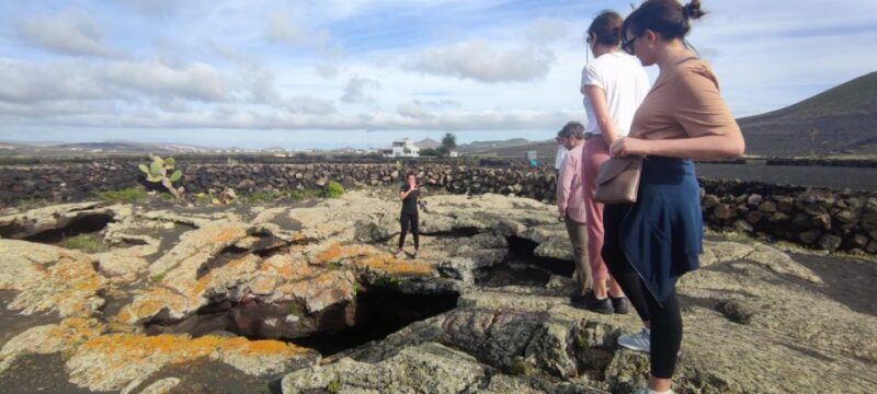 Lanzarote: Timanfaya Natural Park Trekking Tour - Key Points