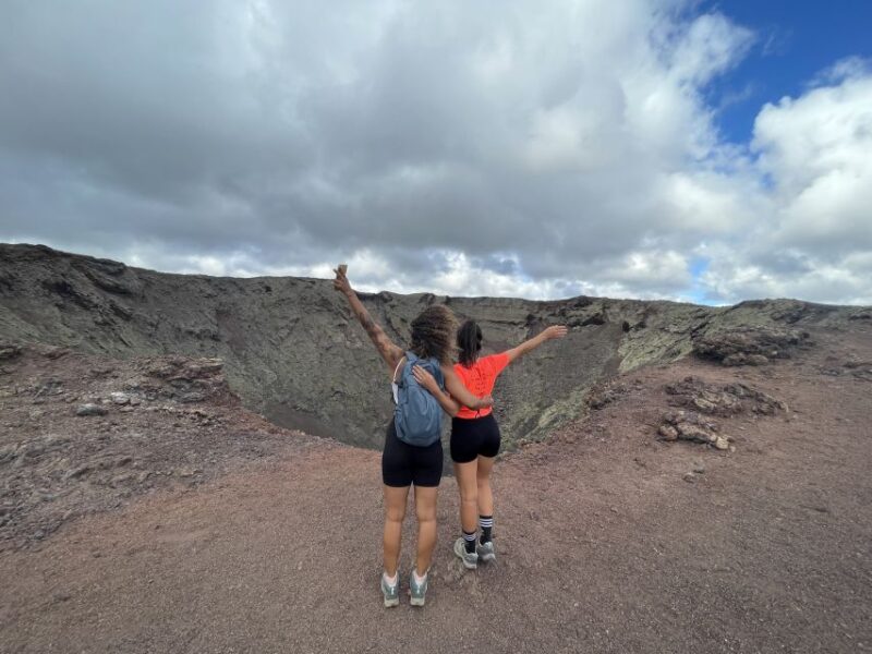 Lanzarote: Timanfaya Natural Park Trekking Tour - Meeting Point & Requirements