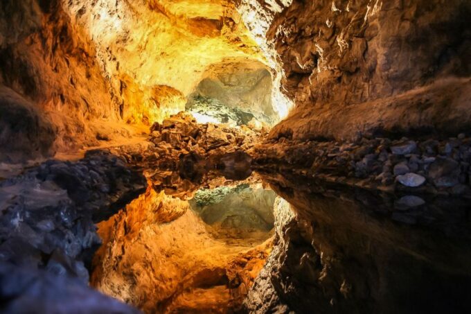Lanzarote: Timanfaya Park, Jameos Agua & Green Cave Day Trip - Mobility Limitations