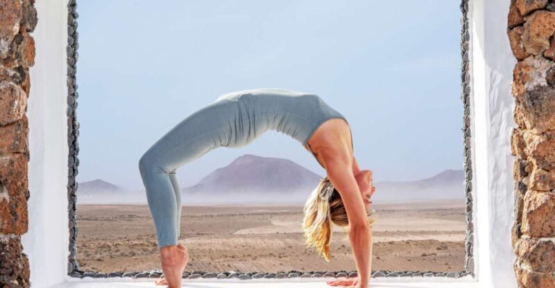 Lanzarote: Volcanic Yoga Session With Ocean Views - Breathtaking Ocean Views for Yoga Practice