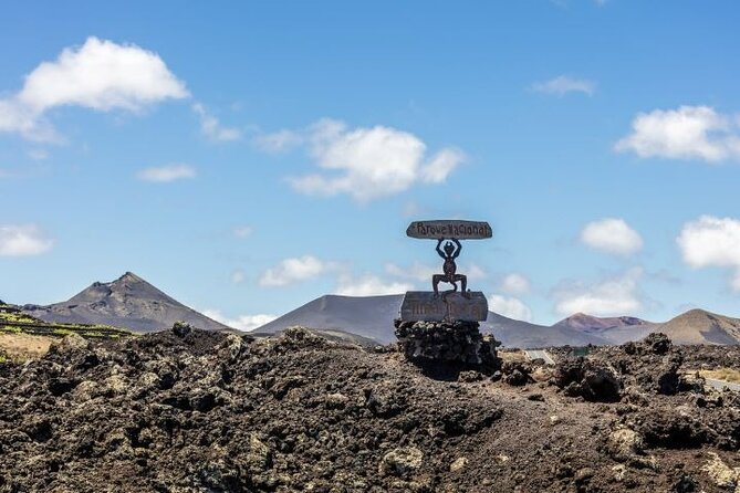 Lanzarote Volcanoes Tour Departing From Fuerteventura - Transportation and Accessibility