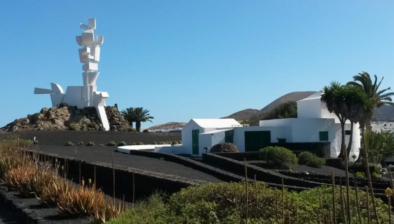 LANZAROTE'S VOLCANIC ESSENCE TOUR FROM FUERTEVENTURA - Key Points