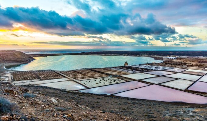 LANZAROTE'S VOLCANIC ESSENCE TOUR FROM FUERTEVENTURA - Timanfaya National Park Exploration