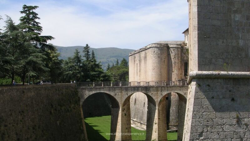 LAquila of the Mysteries: 3-Hour Walking Tour (from Rome) - What to Bring